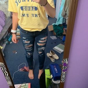 American Eagle Ripped jeans size 0 short